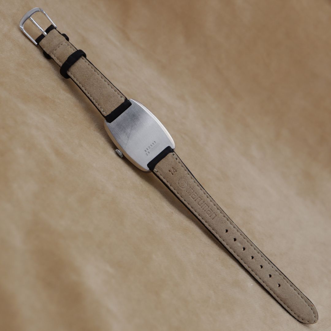 UNIVERSAL GENEVE Tonneau 842117 <1970年代>
