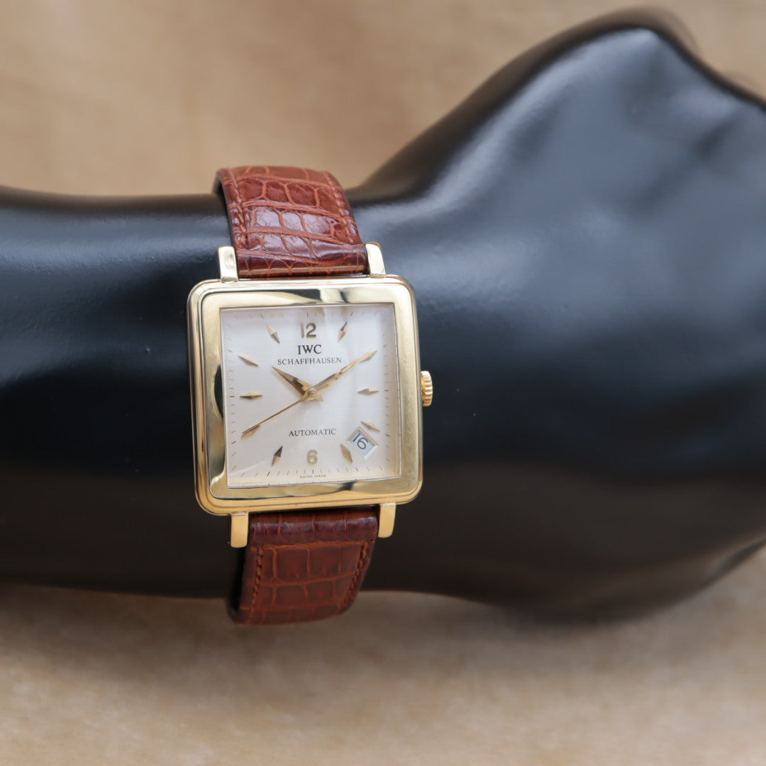 IWC IW1876 Square 18K 750 Gold
