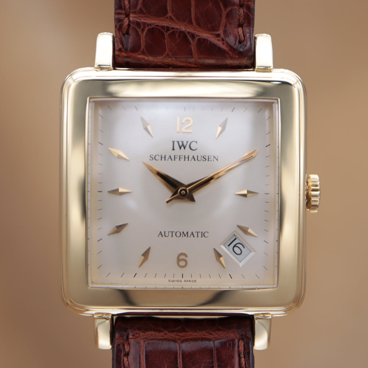 IWC IW1876 Square 18K 750 Gold