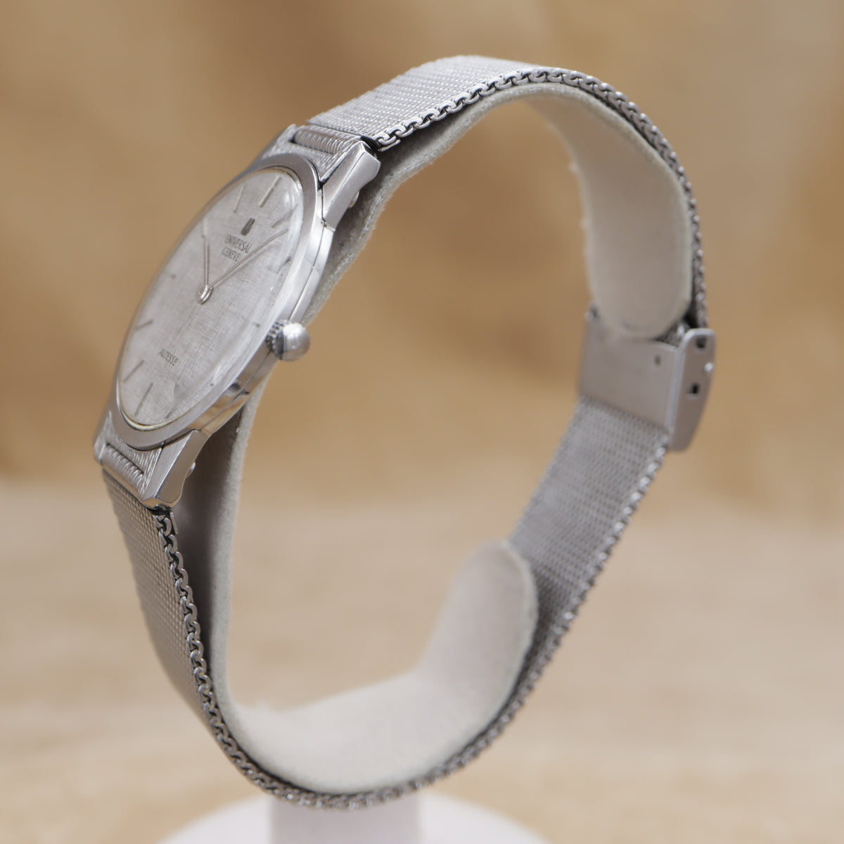 UNIVERSAL GENEVE ALTESSE 84210