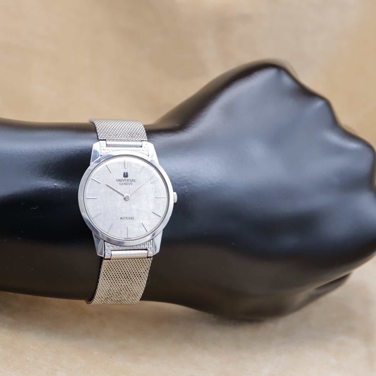 UNIVERSAL GENEVE ALTESSE 84210