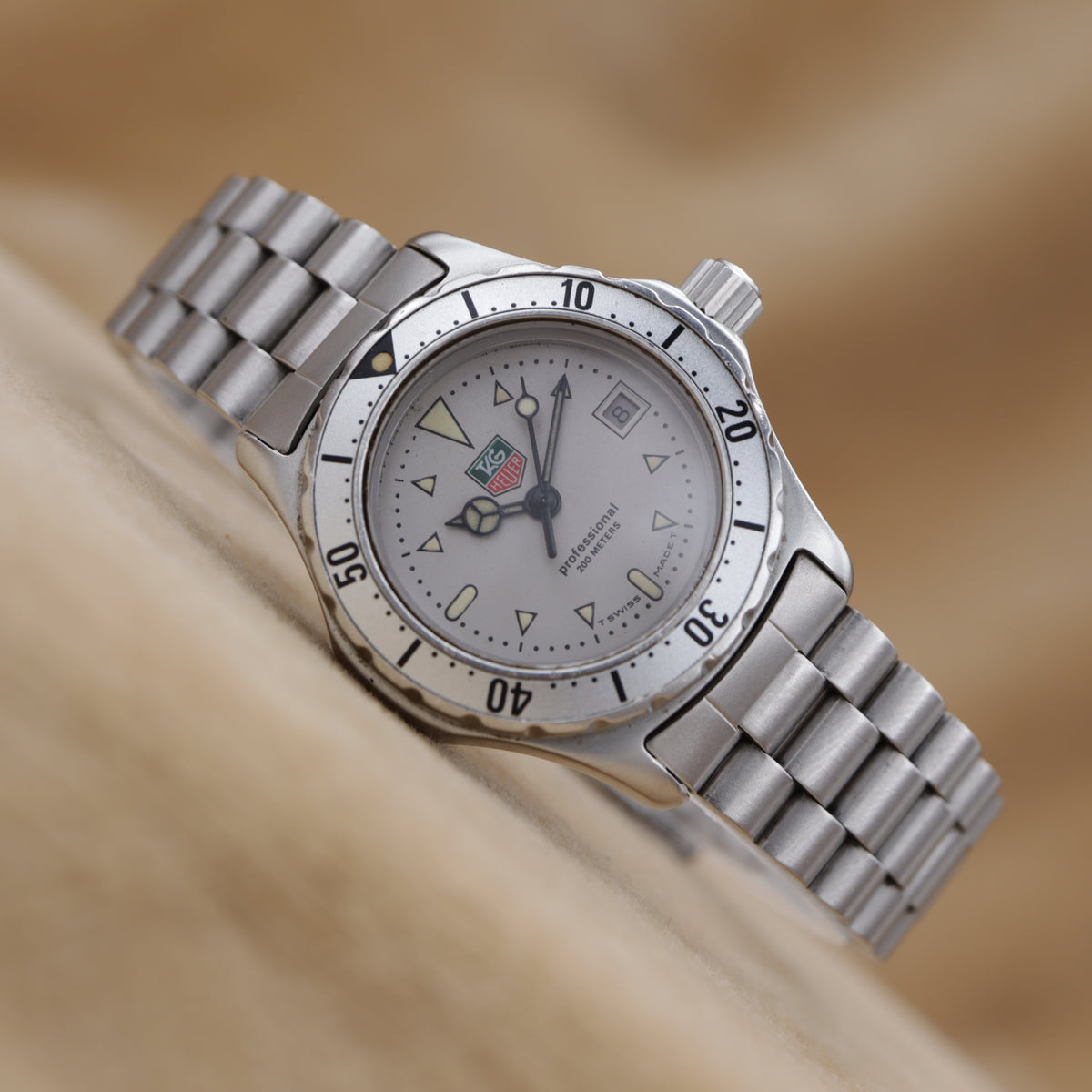 TAG HEUER professional  200 METERS 972.998R-2