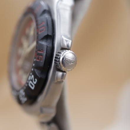 TAG HEUER professional  200 METERS 374.508