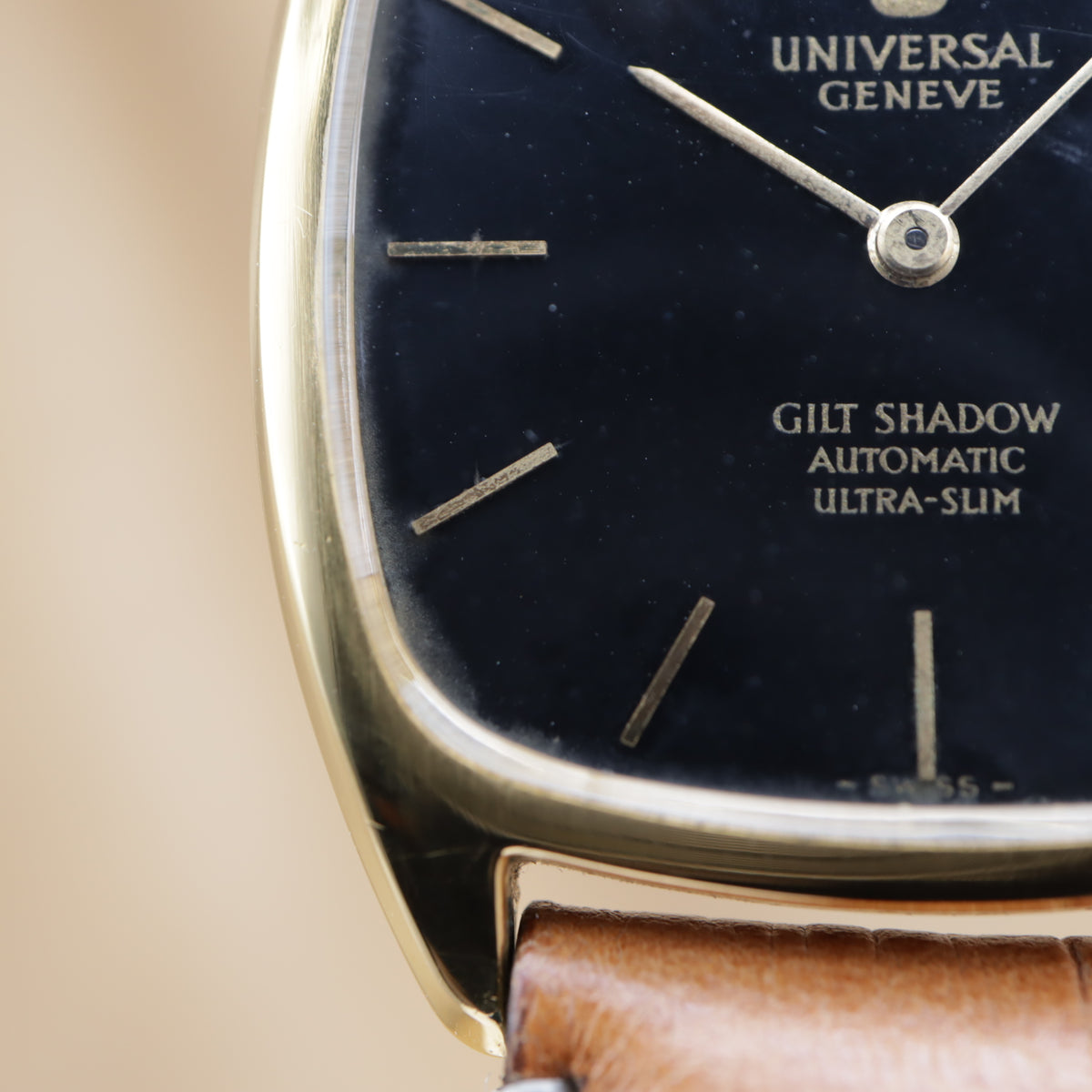 UNIVERSAL GENEVE GILT SHADOW ULTRA-SLIM 566105 <1960~1970年代>