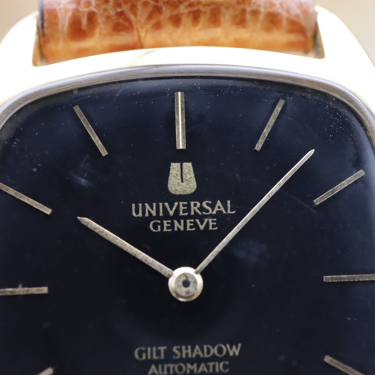 UNIVERSAL GENEVE GILT SHADOW ULTRA-SLIM 566105 <1960~1970年代>