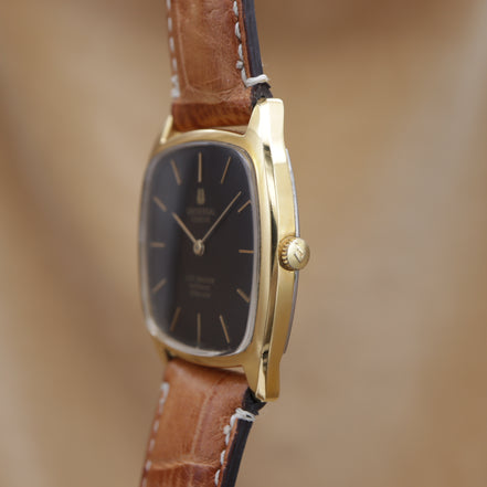 UNIVERSAL GENEVE GILT SHADOW ULTRA-SLIM 566105 <1960~1970年代>