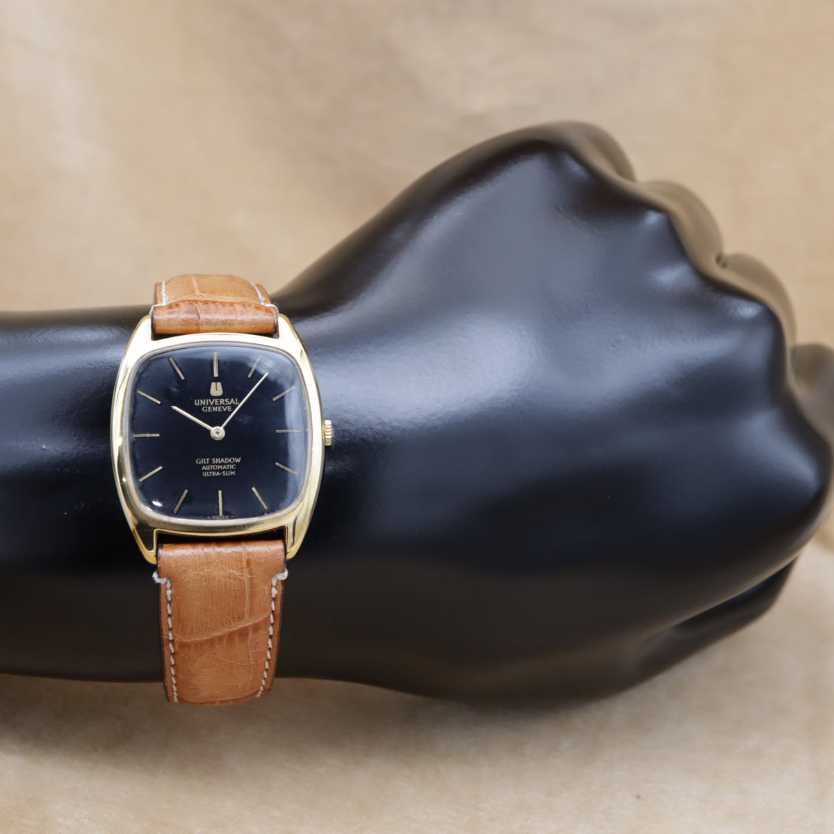 UNIVERSAL GENEVE GILT SHADOW ULTRA-SLIM 566105 <1960~1970年代>