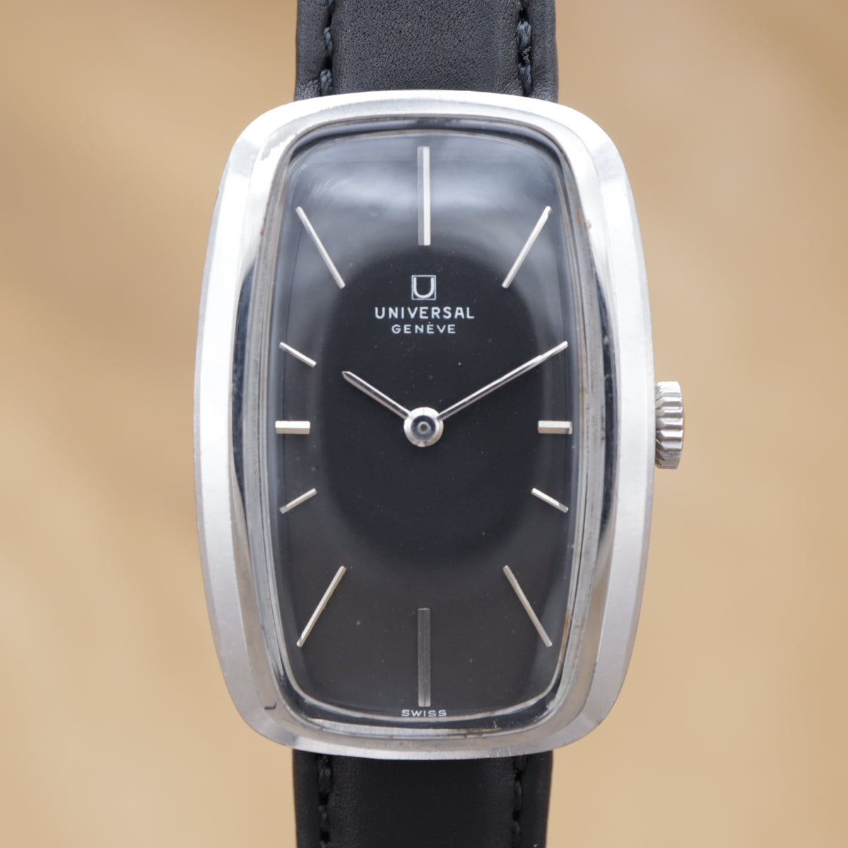 UNIVERSAL GENEVE Tonneau 842117 <1970年代>