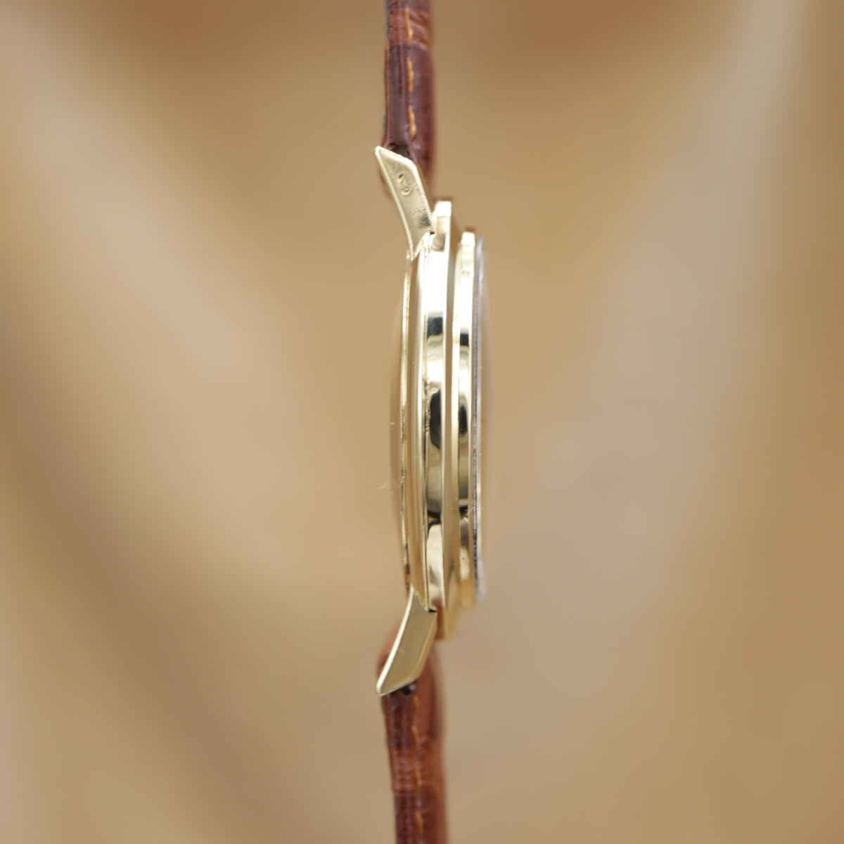 OMEGA Geneve Cal.620 18K Cut Glass <1960s>