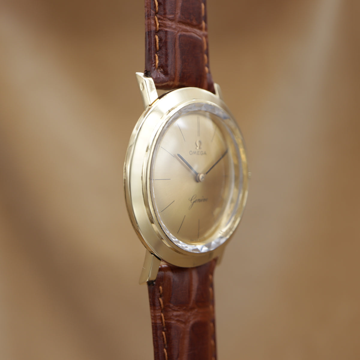 OMEGA Geneve Cal.620 18K Cut Glass <1960s>