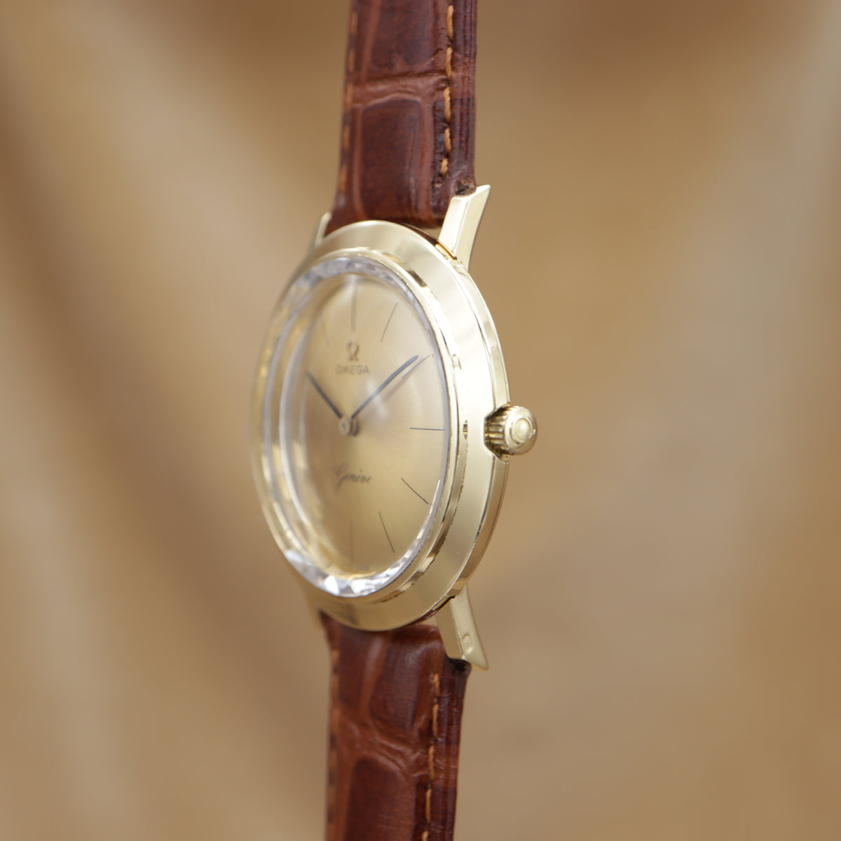 OMEGA Geneve Cal.620 18K Cut Glass <1960s>