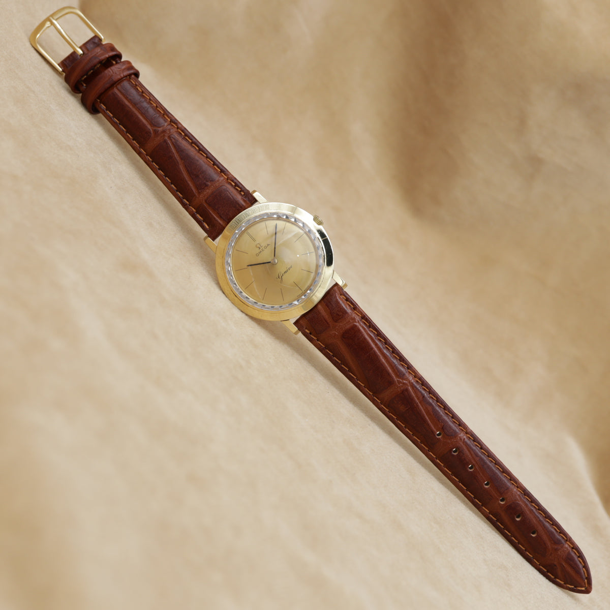 OMEGA Geneve Cal.620 18K Cut Glass <1960s>