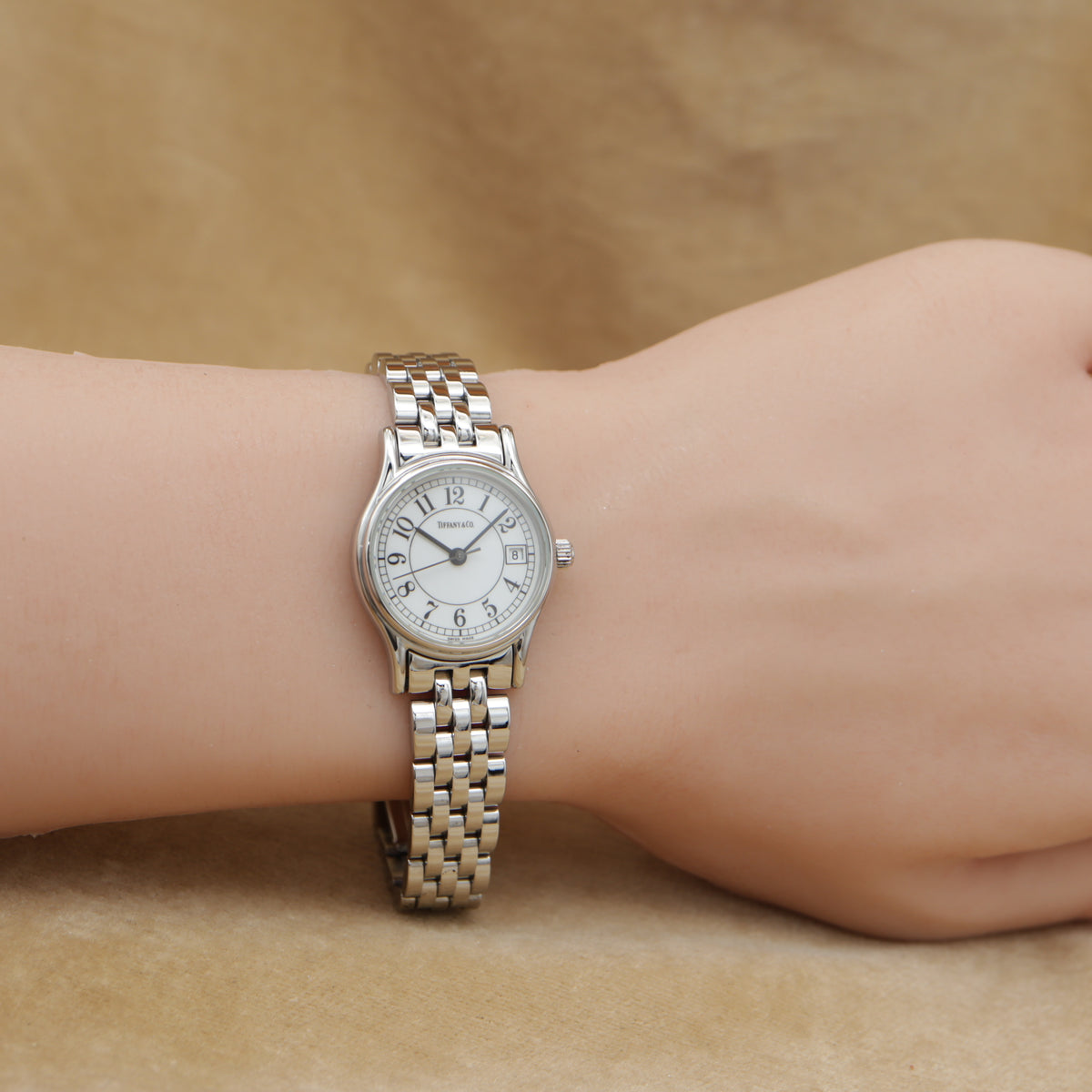 TIFFANY & Co. Classic Round Date SS SM RND DIS WHT ARA BELT <1990s>