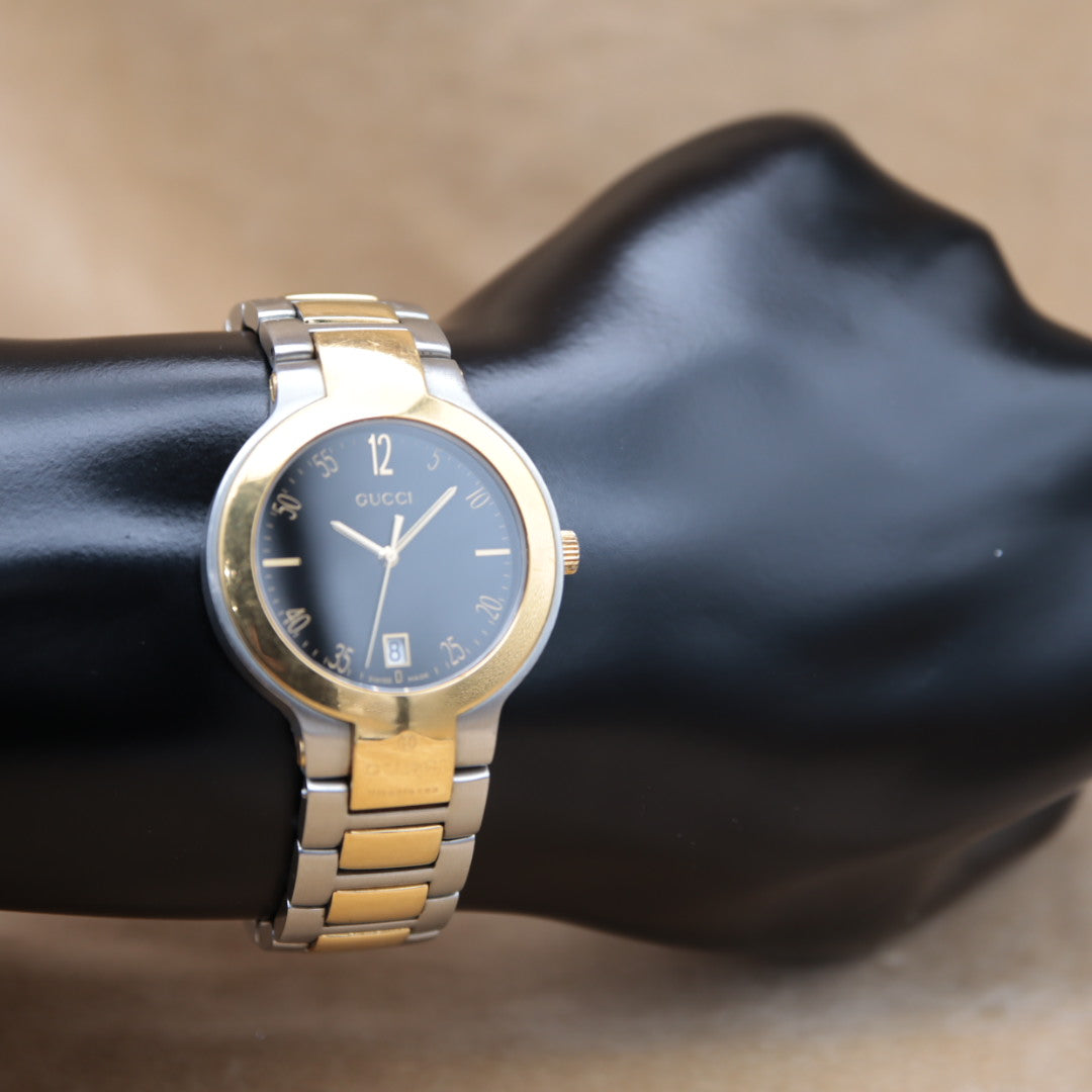 GUCCI Arabic Date 8900M
