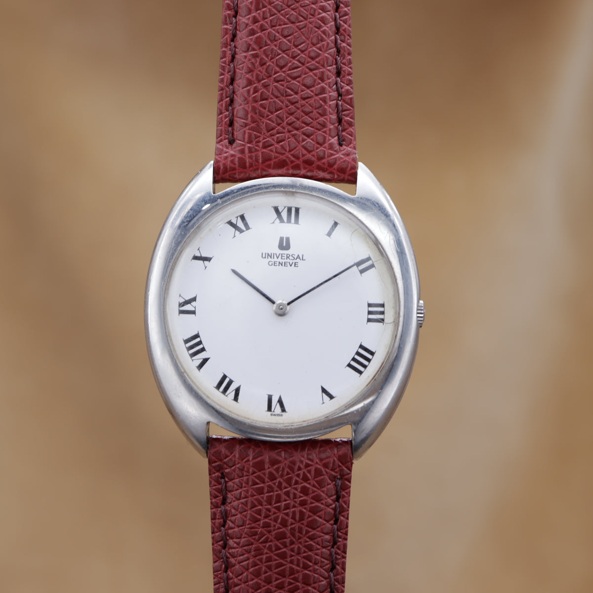 UNIVERSAL GENEVE White Shadow 842111